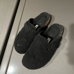 Black Slip-On Wool Clogs